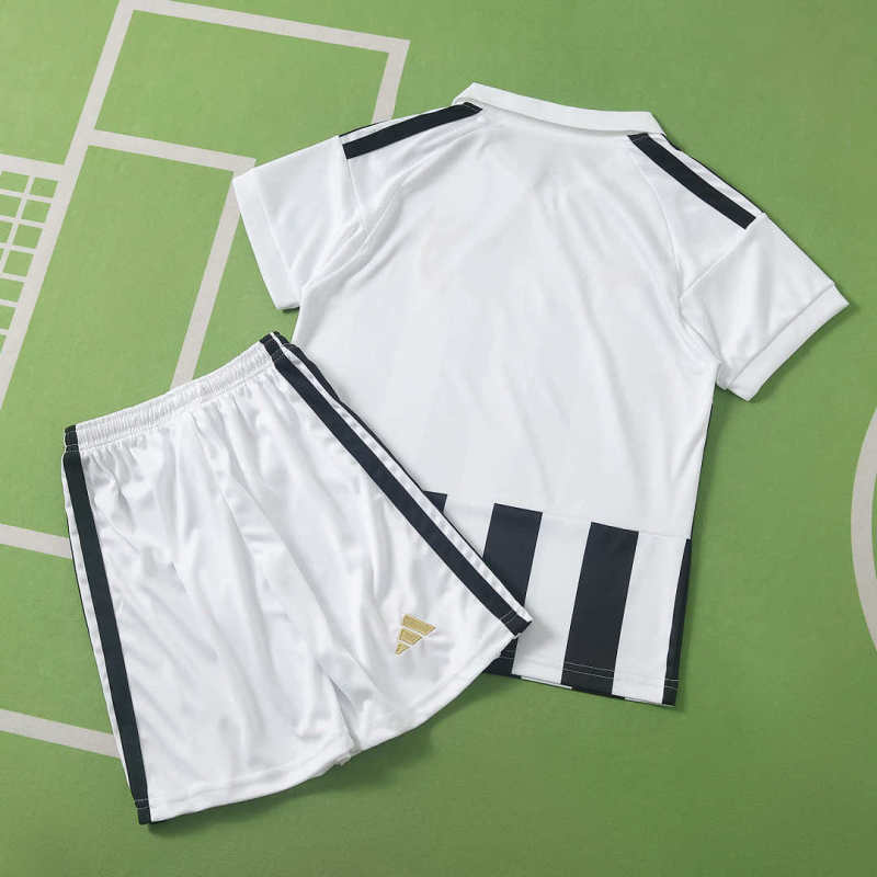 2026-2027 Juventus home Kids kit free socks