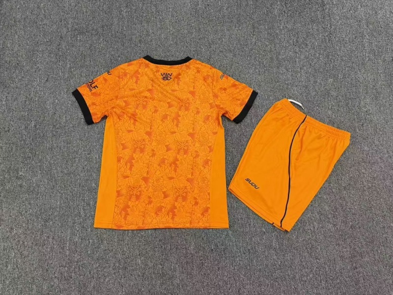 2627 season Wolves home Kids kit + free socks