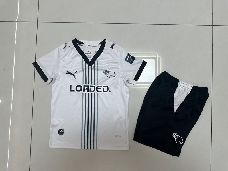 2627 season Derby County home Kids kit + free socks