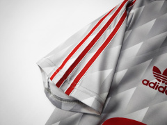 8991 Liverpool away retro Fan version