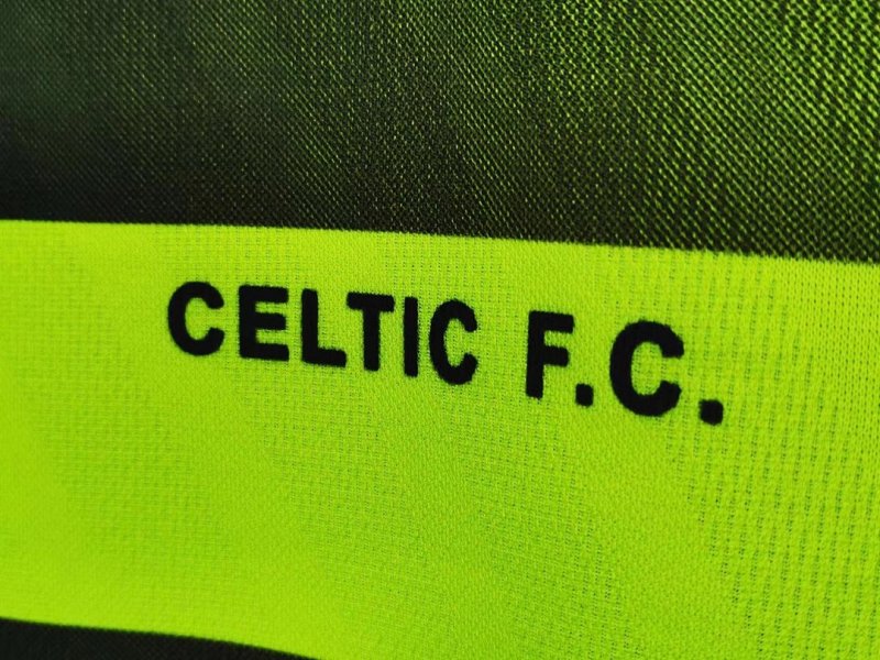 9697 Celtic away retro Fan version