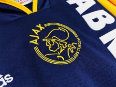 0001 Ajax away retro Fan version
