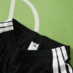 2627 season Manchester United F.C. home shorts