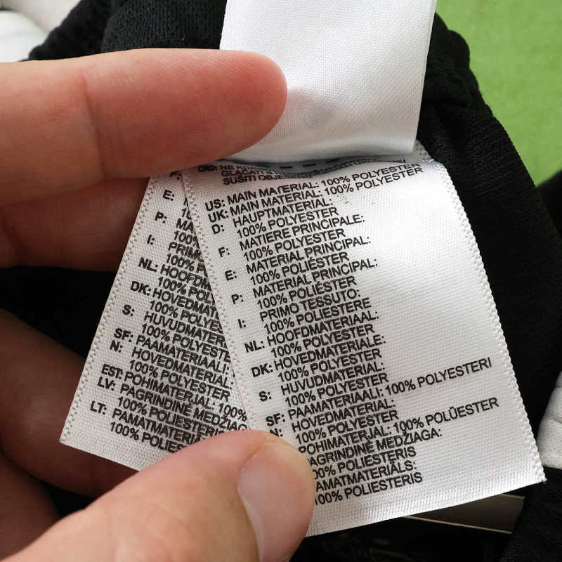 2627 season Manchester United F.C. home shorts