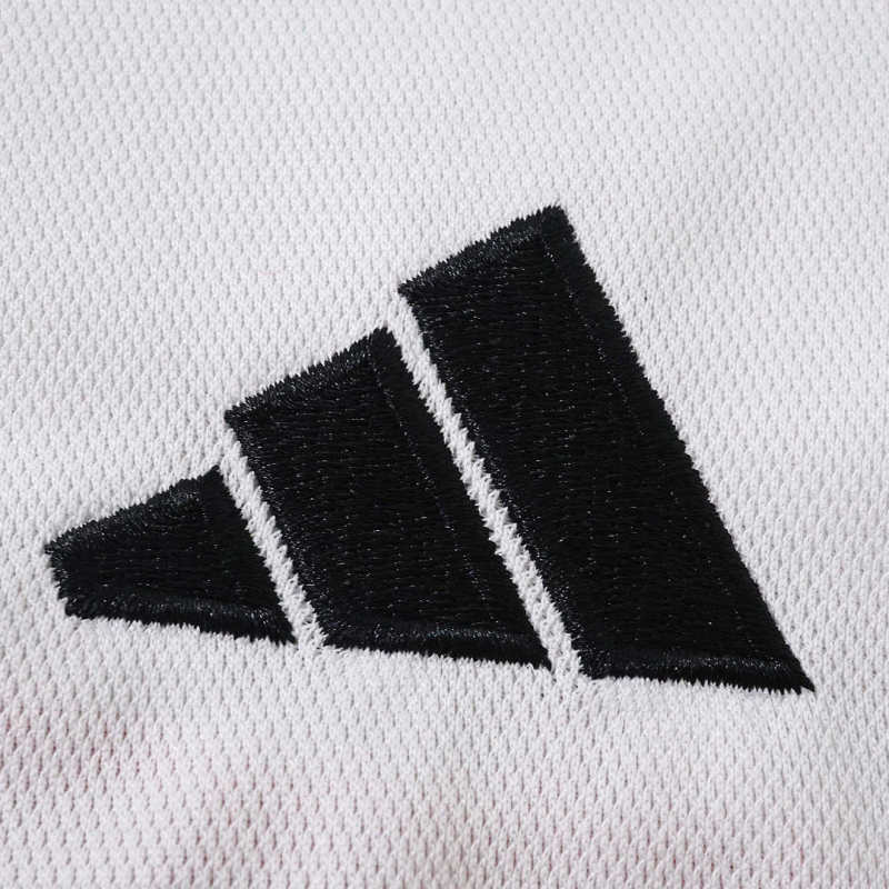 2627 season Manchester United F.C. home shorts