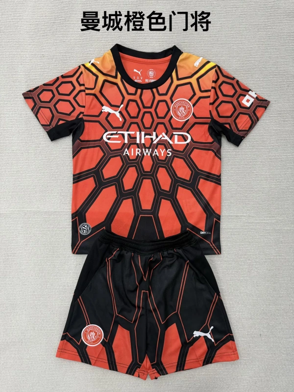 26-27 Manchester City Goalkeeper kids + free socks