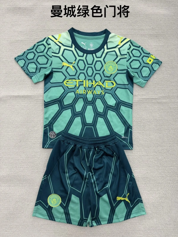 26-27 Manchester City Goalkeeper kids + free socks