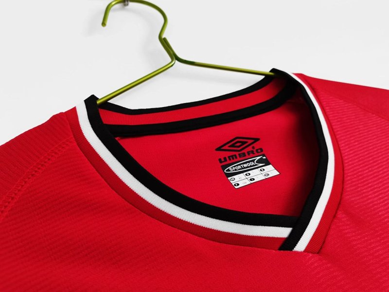 0002 Season Manchester United home retro Fan version
