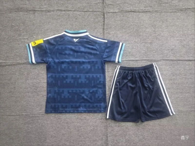 2627 Newcastle United away jersey kids + free socks