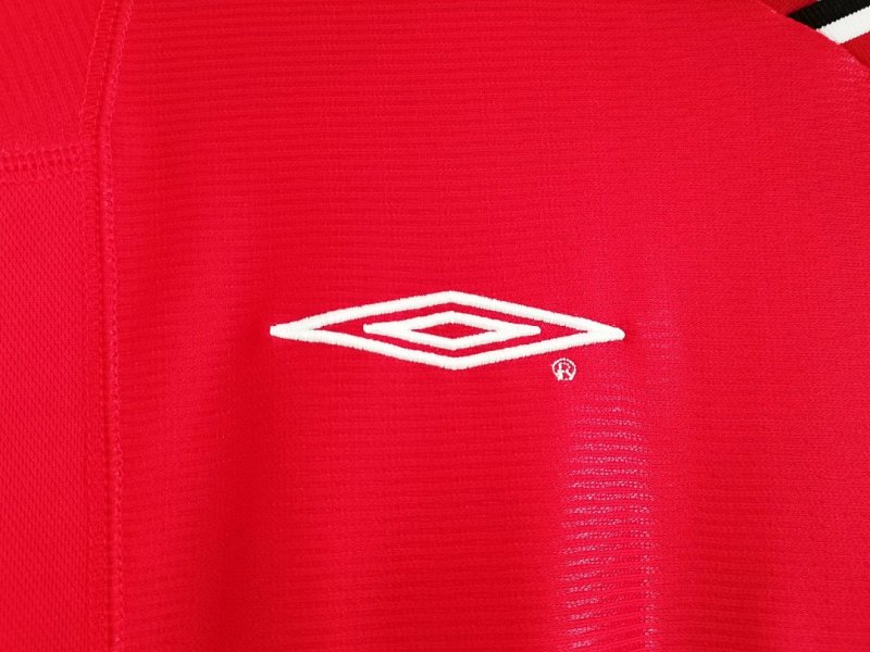 0002 Season Manchester United home retro Fan version