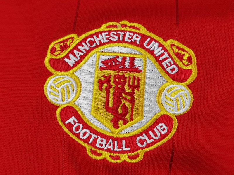1984 Season Manchester United home retro Fan version