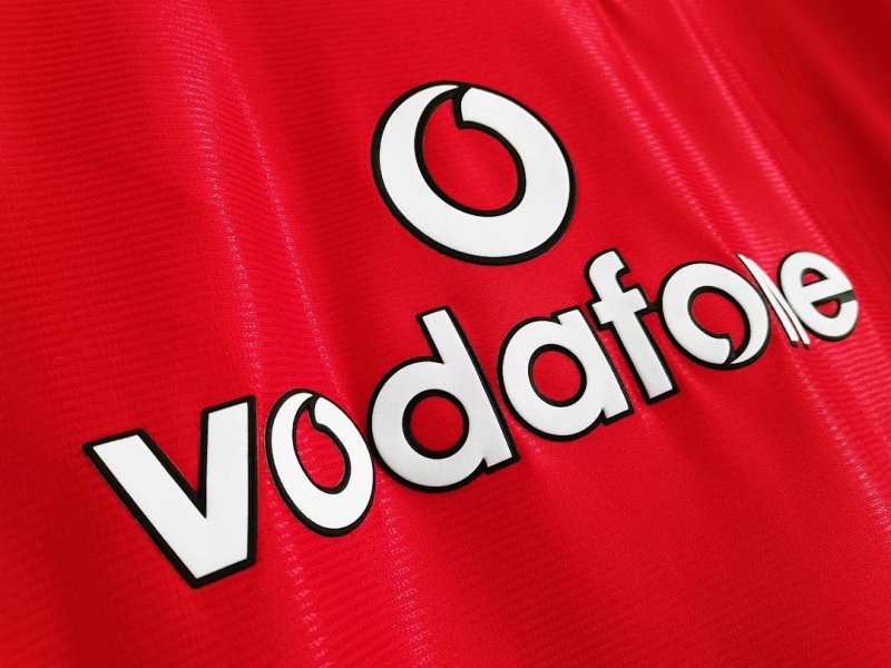 0002 Season Manchester United home retro Fan version
