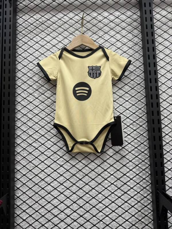 2526 season Barcelona away baby