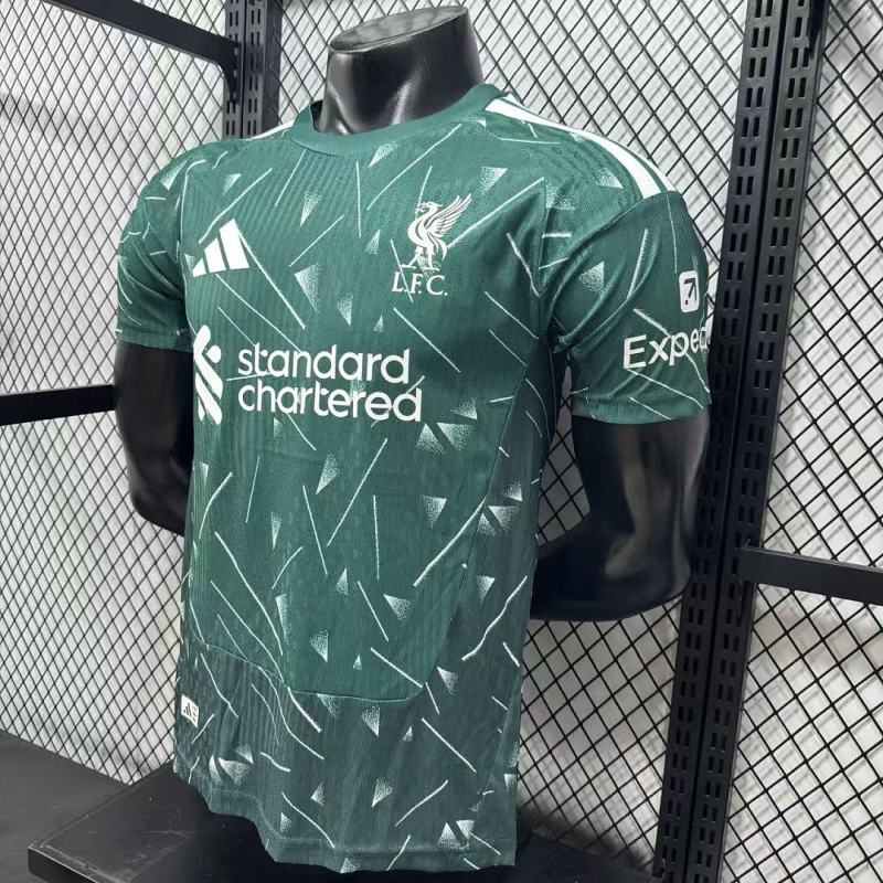 2627 season Liverpool F.C. Goalkeeper Player version