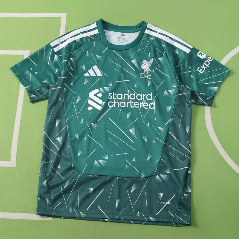 2627 season Liverpool F.C. Goalkeeper Fan version