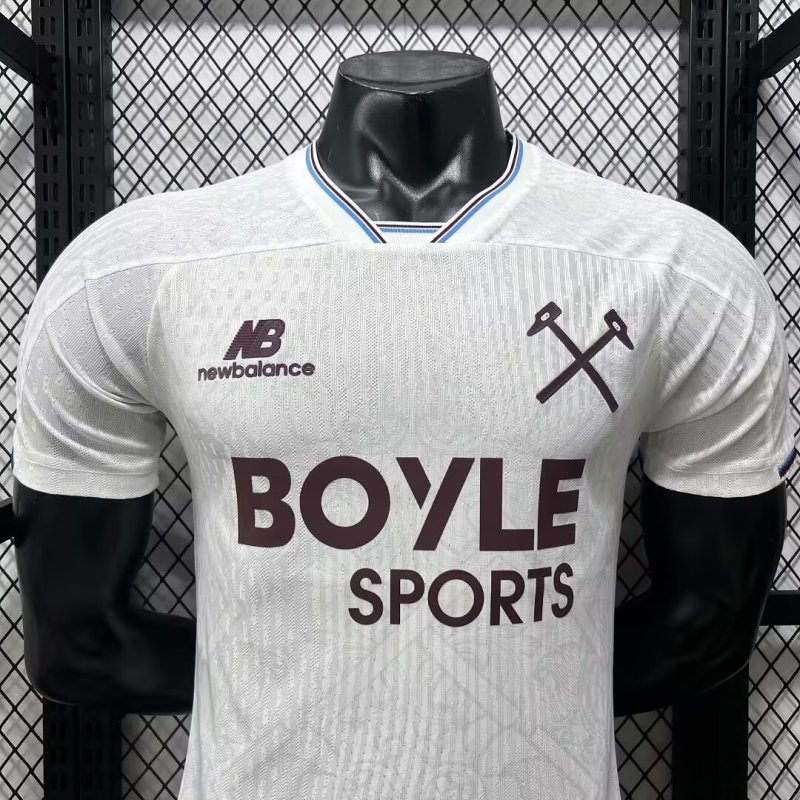 2627 season West Ham away Player version