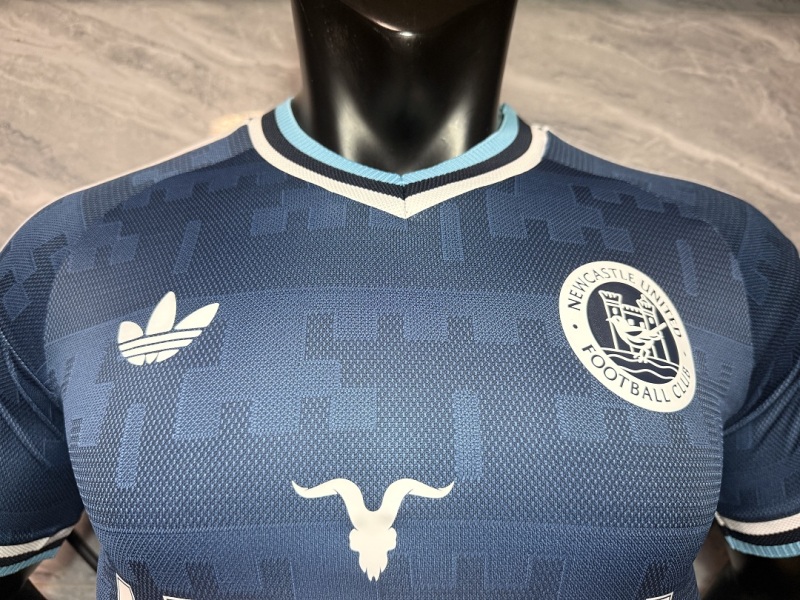 2627 season Newcastle United away Player version