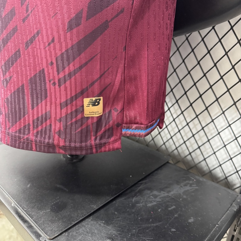 2627 season West Ham home Player version