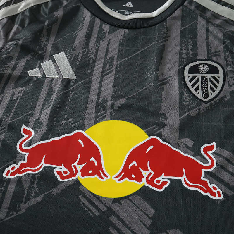 2627 season Leeds United F.C. third Fan version