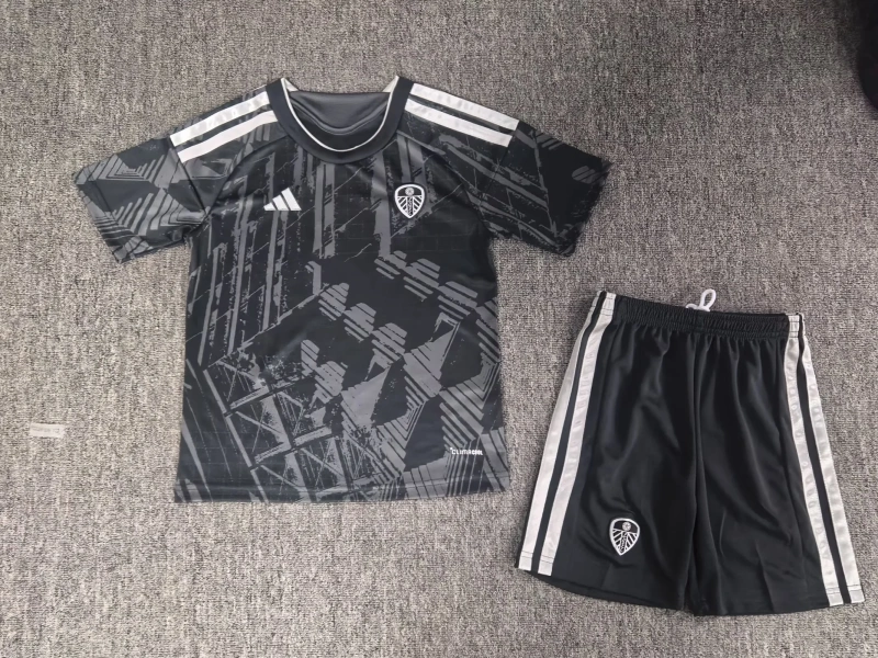 2627 season Leeds United F.C. third Kids kit + free socks