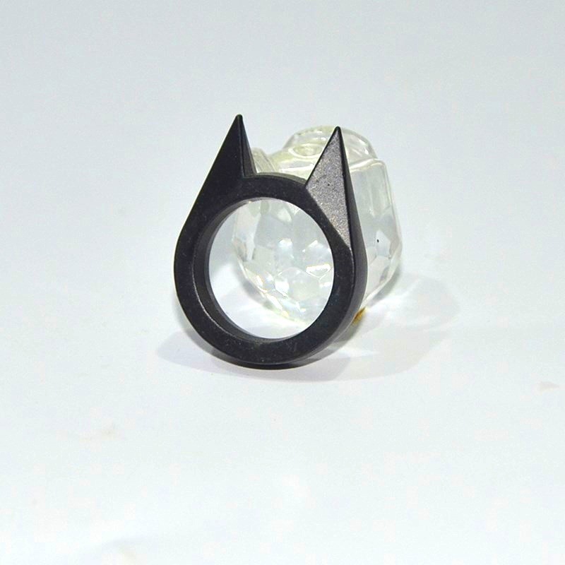 EDC self-defense cat ear window-breaking single finger buckle men's outdoor products women's anti-wolf knuckle tiger defense ring