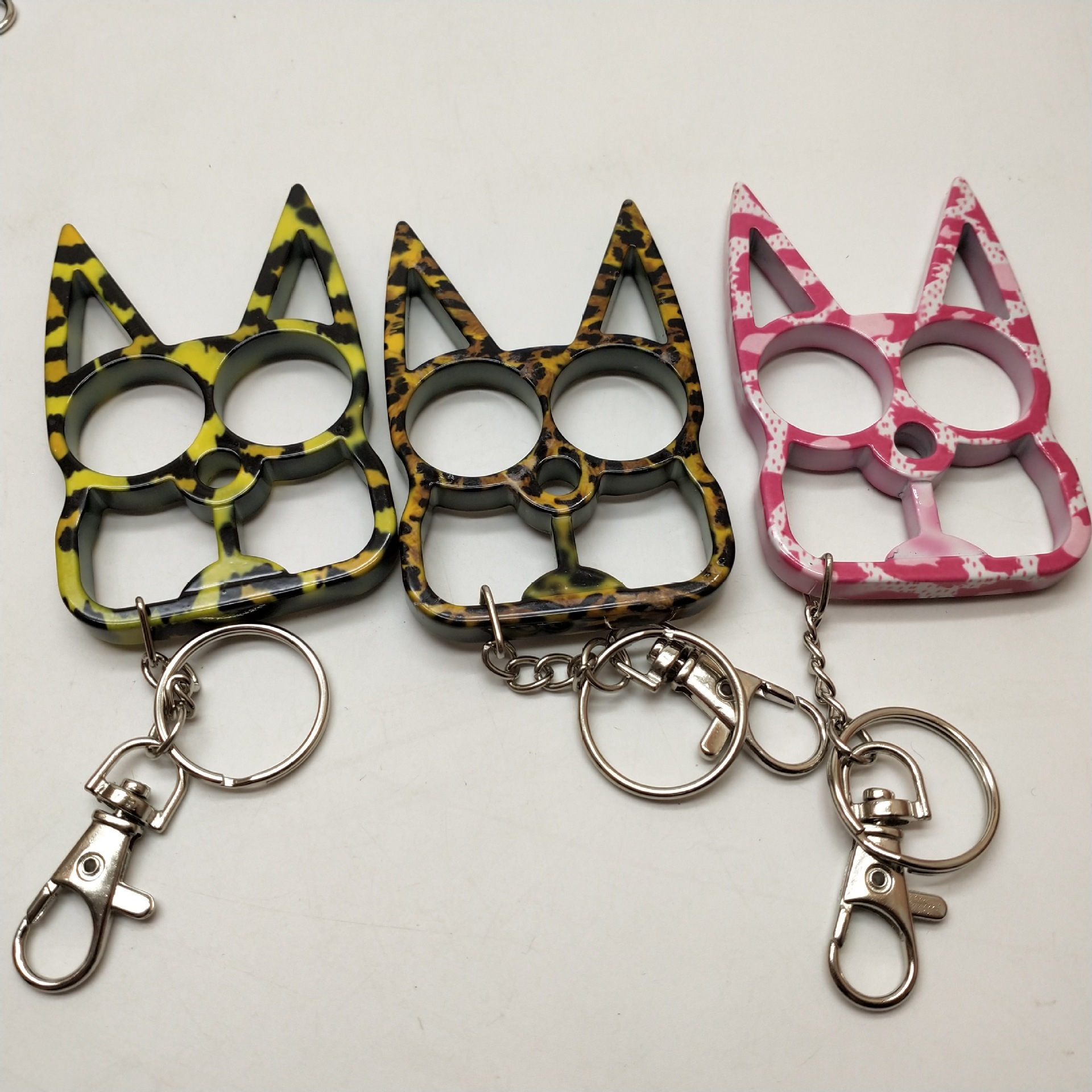 Wholesale Colorful Thickened Cat Knuckle Keychains.