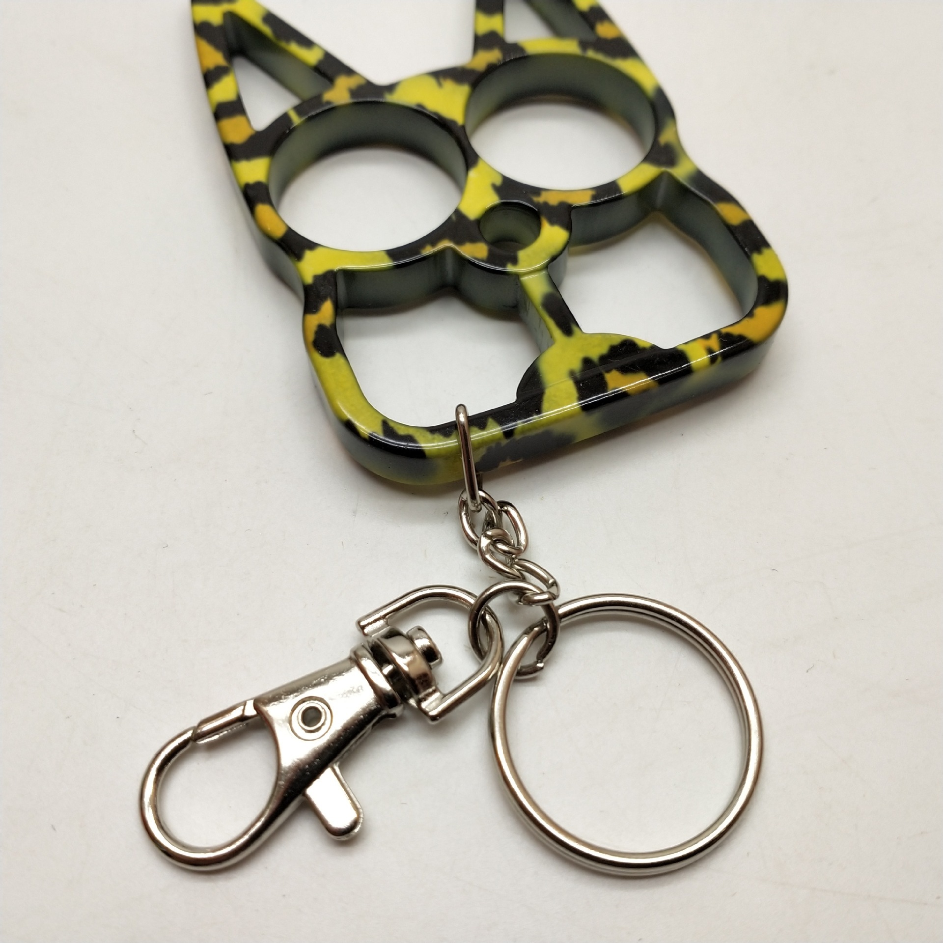 Wholesale Colorful Thickened Cat Knuckle Keychains.