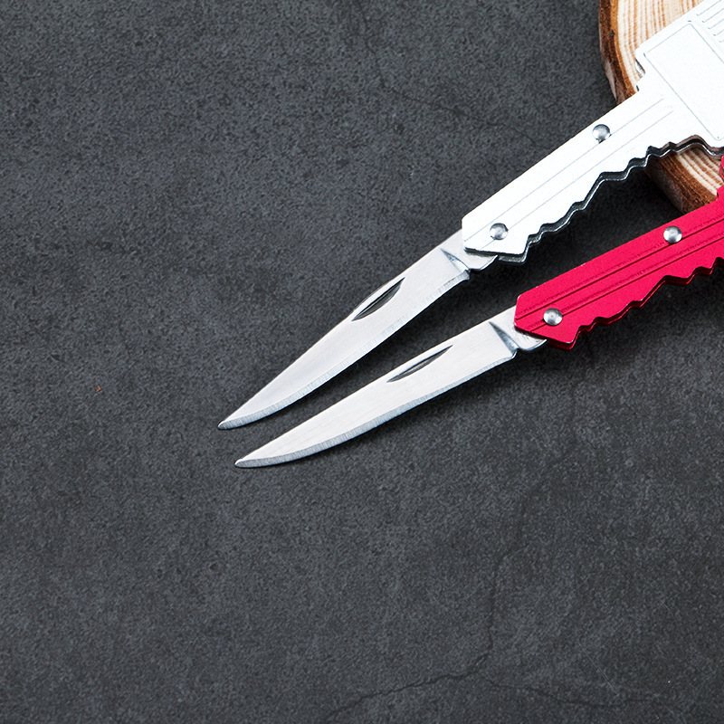 New heart-shaped mini knife multi-function key knife outdoor Swiss knife self-defense knife folding fruit knife