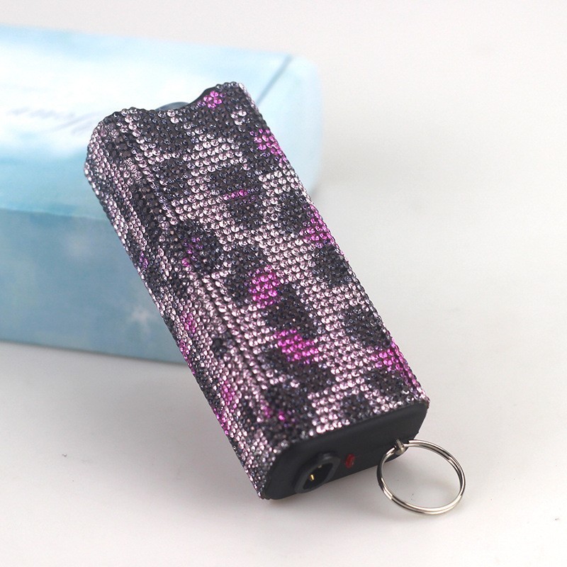 Amazon's cross-border best-selling diamond-studded self-defense flashlight keychain