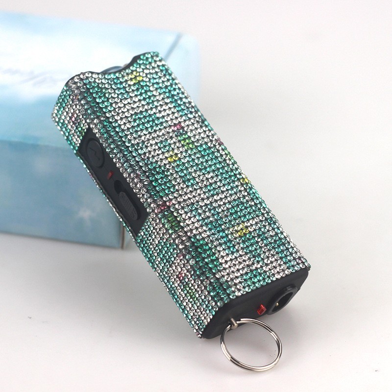 Amazon's cross-border best-selling diamond-studded self-defense flashlight keychain