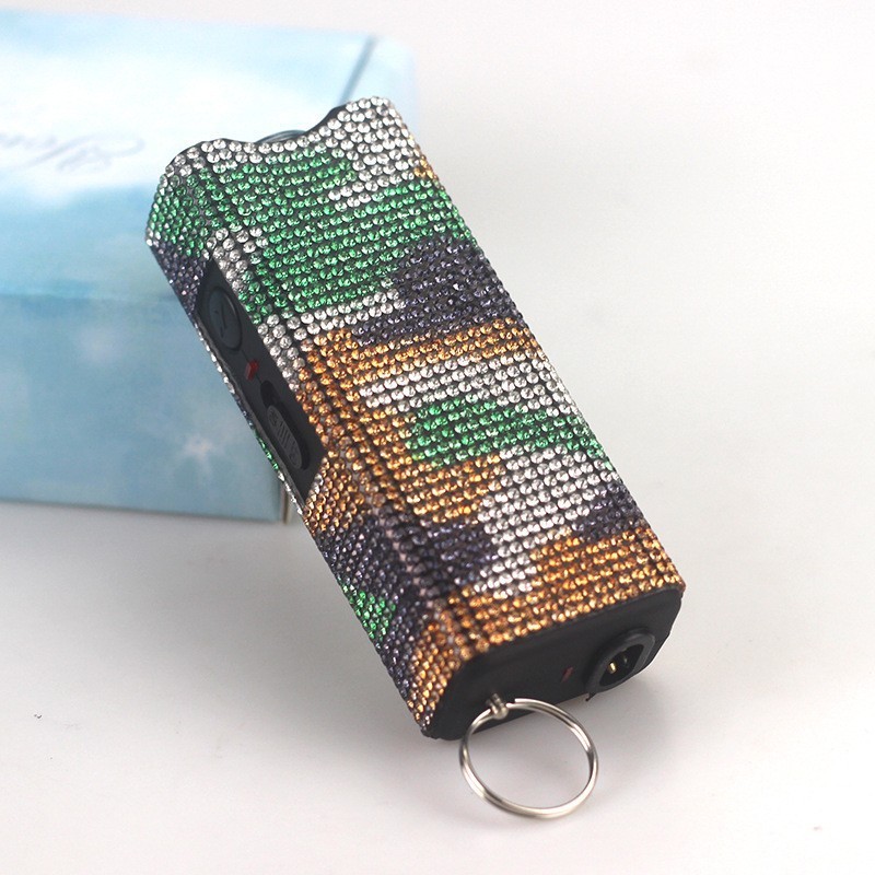Amazon's cross-border best-selling diamond-studded self-defense flashlight keychain