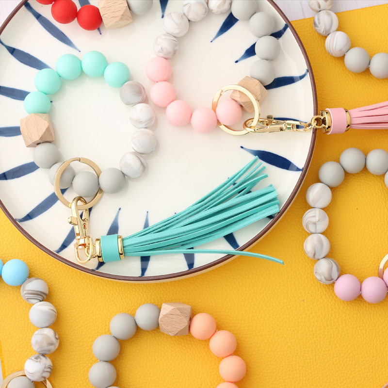 Food grade silicone bead bracelet Amazon new wooden bead wrist keychain pendant anti-lost bracelet key ring