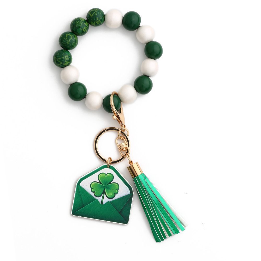 Cross-border new St. Patrick's Day jewelry clover pendant Irish Festival bracelet wooden beads keychain