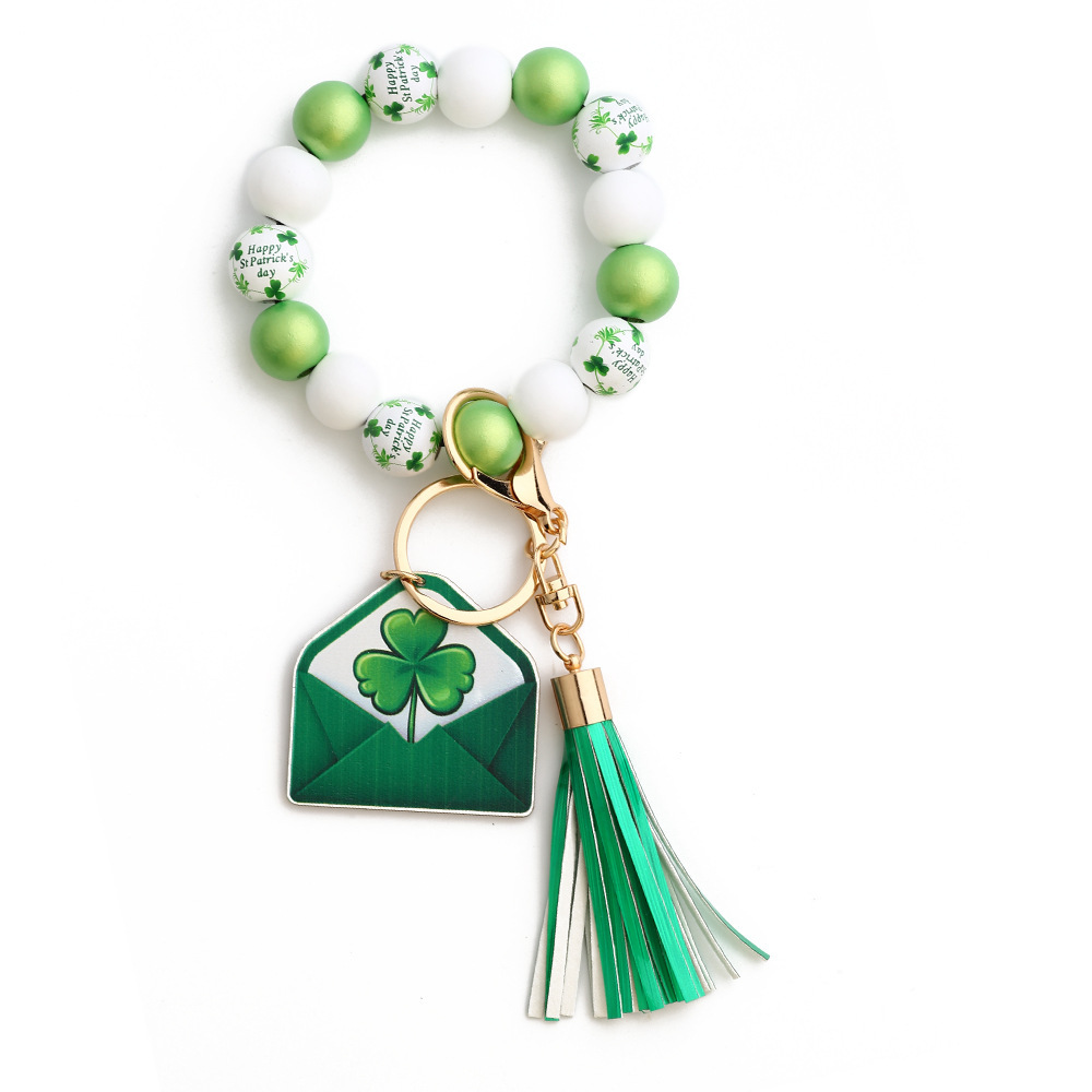 Cross-border new St. Patrick's Day jewelry clover pendant Irish Festival bracelet wooden beads keychain