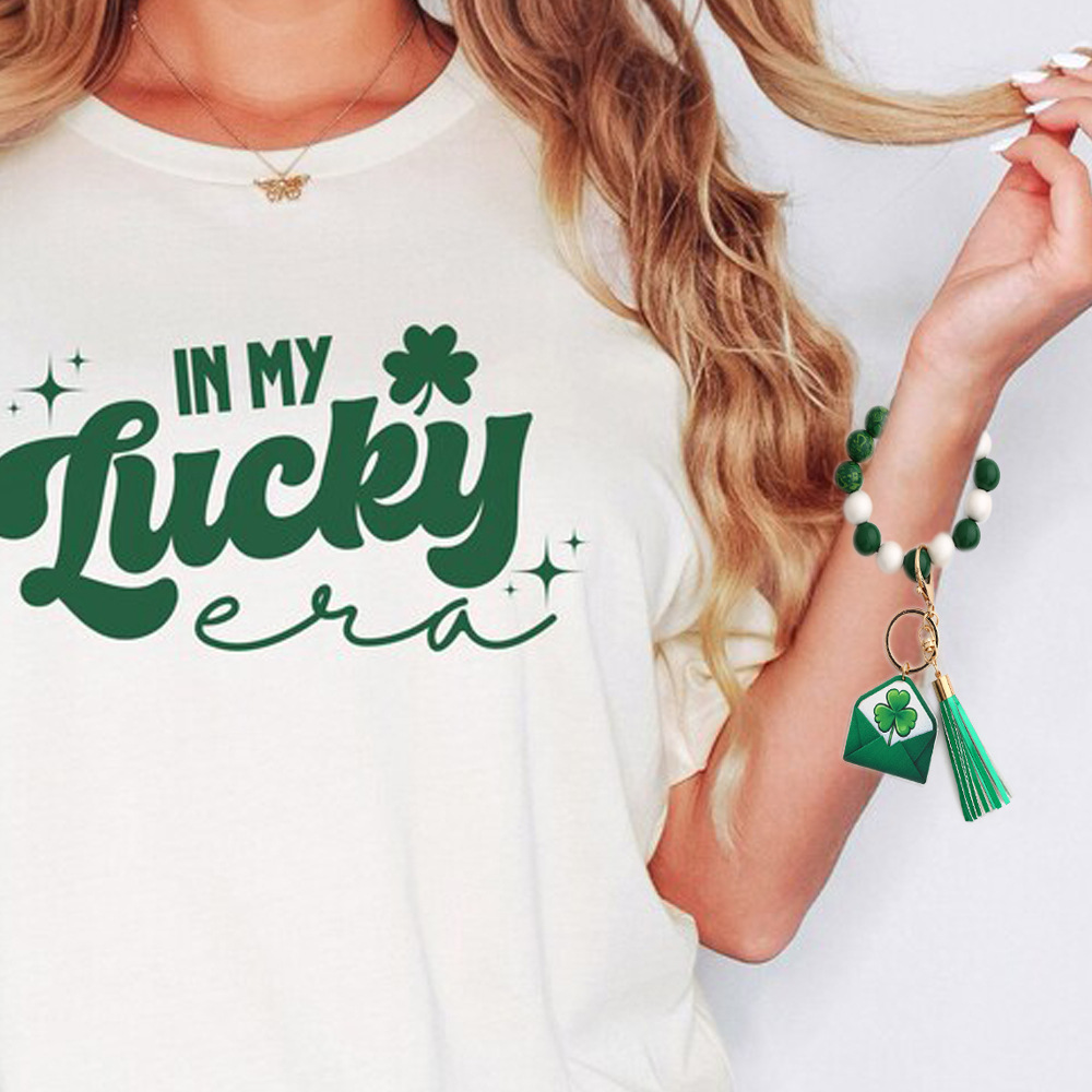 Cross-border new St. Patrick's Day jewelry clover pendant Irish Festival bracelet wooden beads keychain