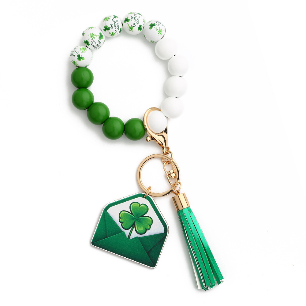Cross-border new St. Patrick's Day jewelry clover pendant Irish Festival bracelet wooden beads keychain