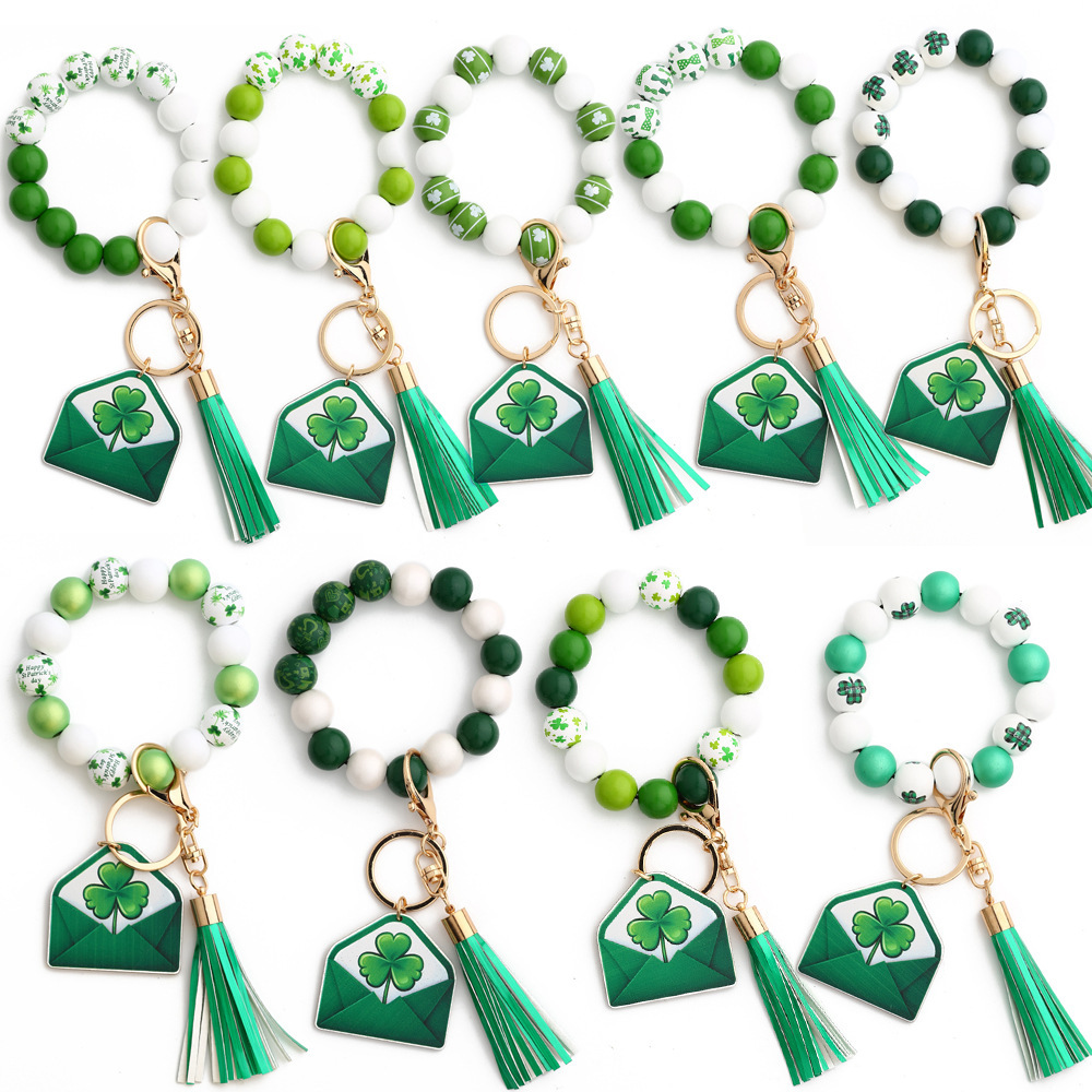 Cross-border new St. Patrick's Day jewelry clover pendant Irish Festival bracelet wooden beads keychain