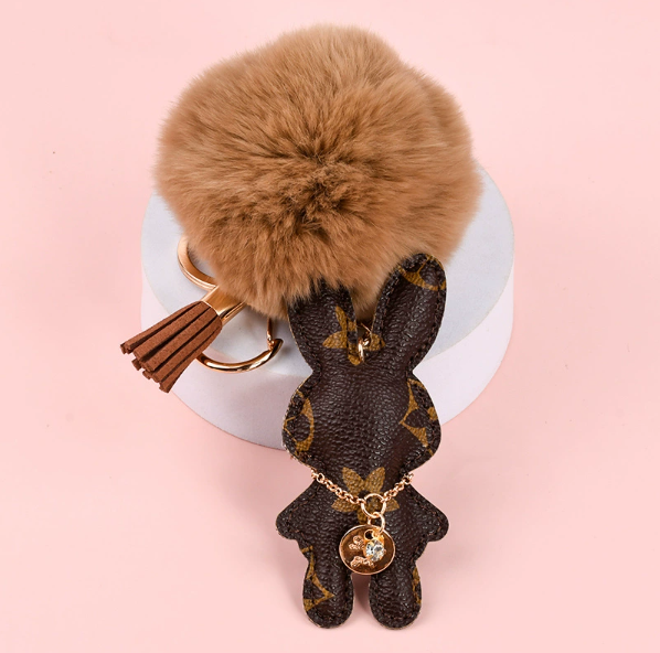 Wholesale Rex rabbit fur ball keychains, cute, plush, mascot car keychains, women's bag pendants.