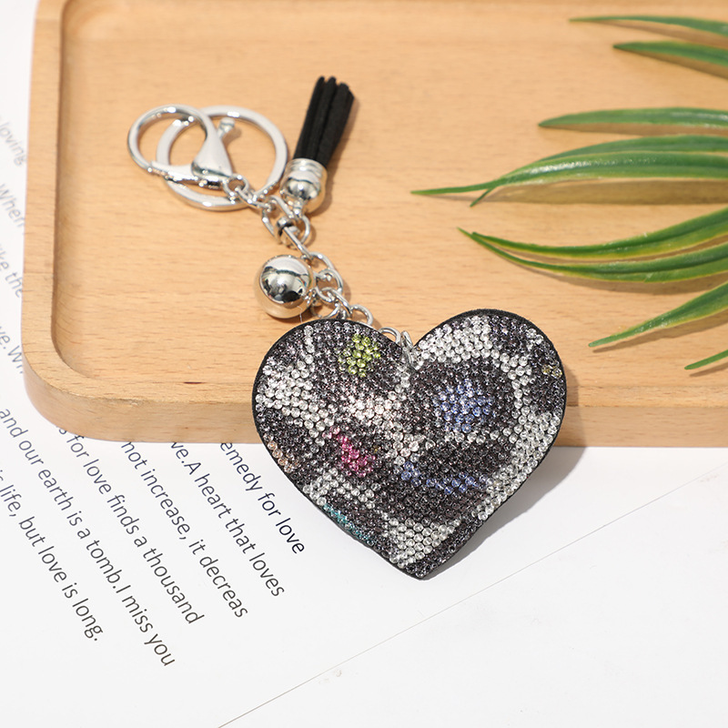 New DIY jewelry small Chanel style peach heart hot diamond leather keychain crystal diamond heart tassel bag pendant