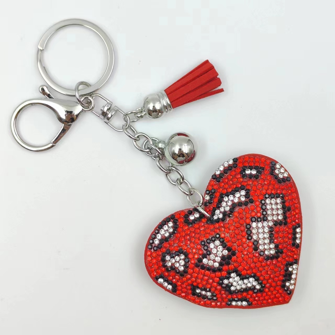 Creative personality leopard print peach heart hot diamond tassel keychain bag pendant diamond velvet gift accessories wholesale