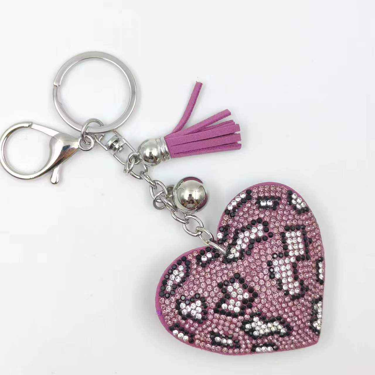 Creative personality leopard print peach heart hot diamond tassel keychain bag pendant diamond velvet gift accessories wholesale