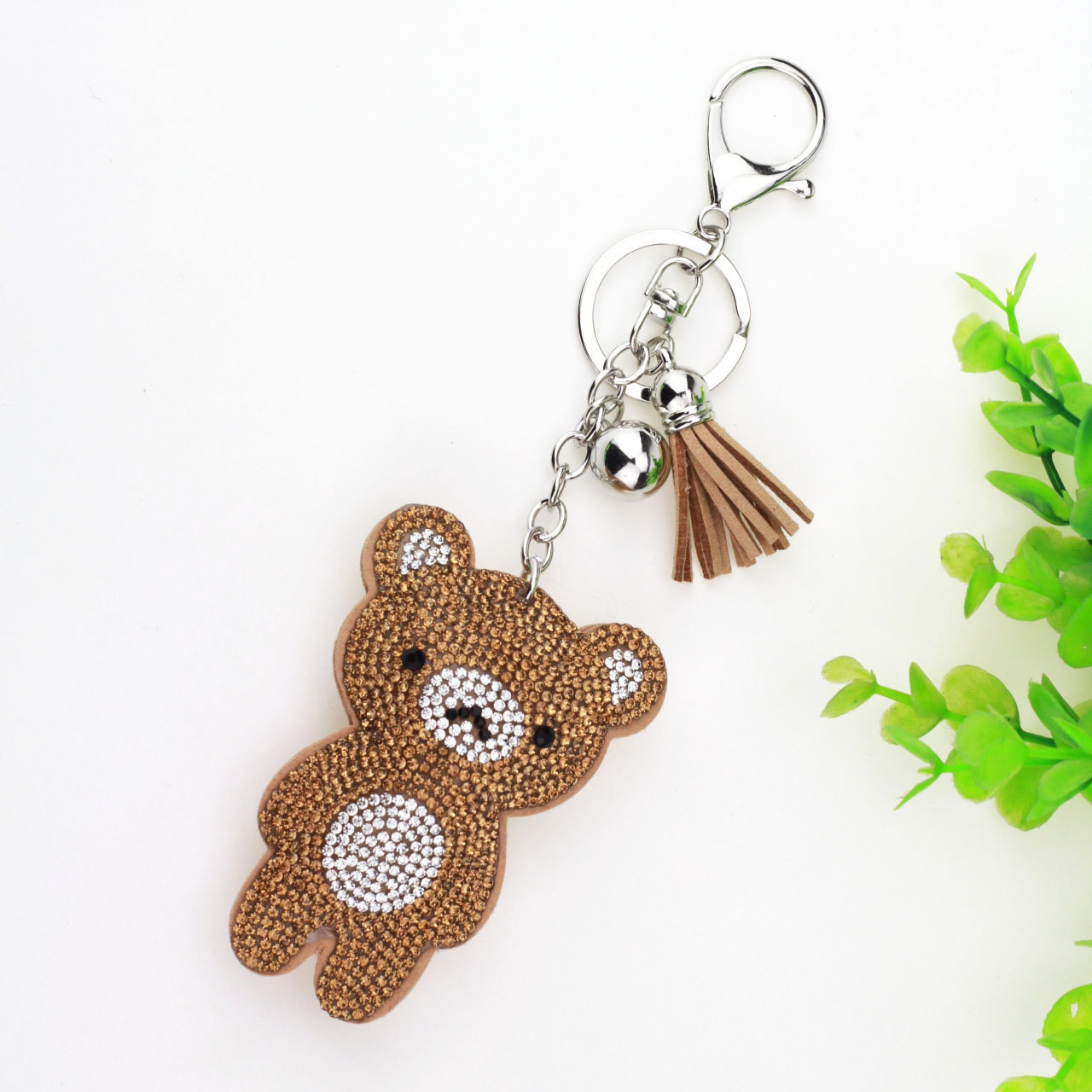 AliExpress Violent Bear hot diamond small pendant new cute diamond keychain pendant Korean version of the tassel bag