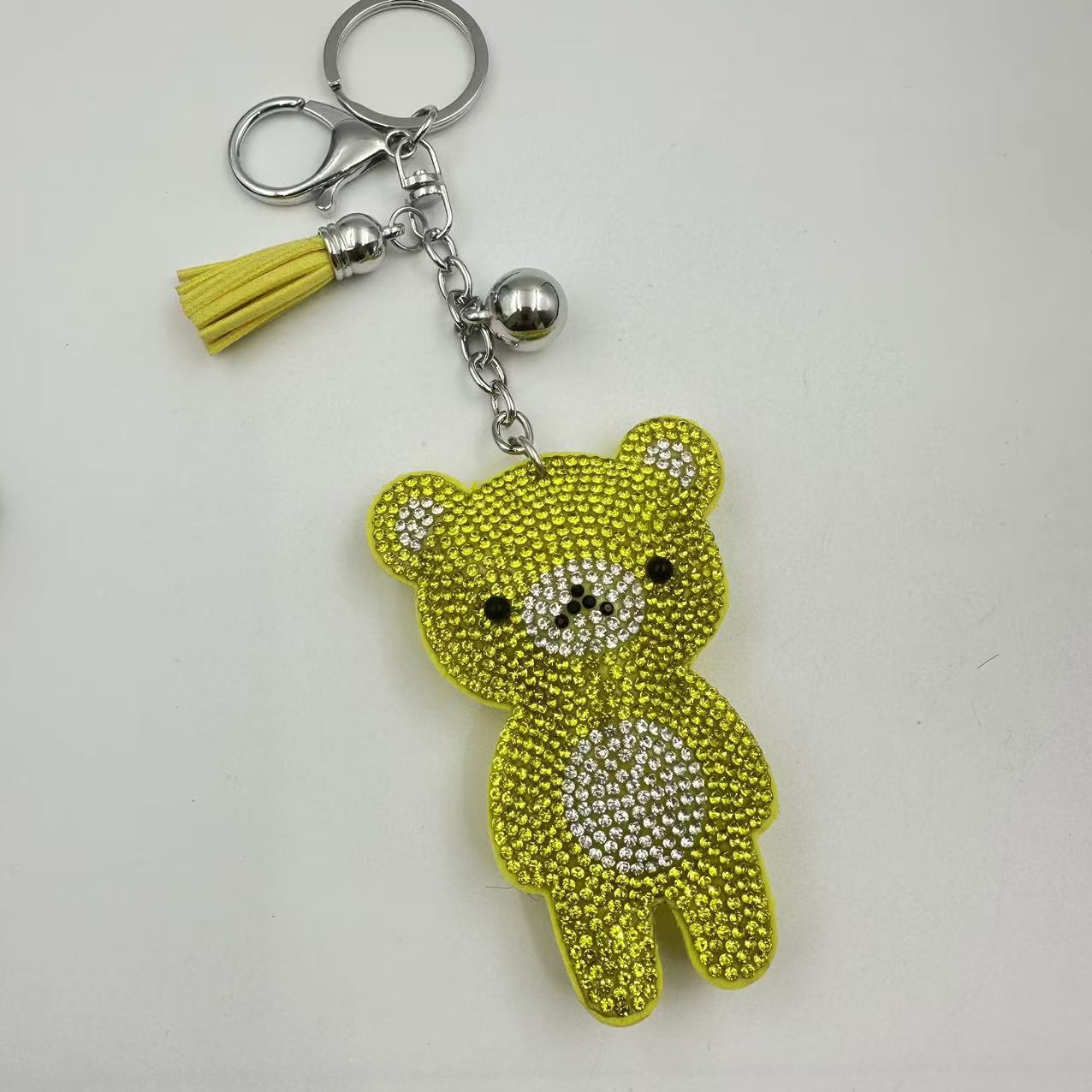 AliExpress Violent Bear hot diamond small pendant new cute diamond keychain pendant Korean version of the tassel bag