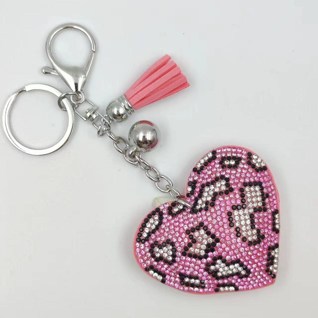 Creative personality leopard print peach heart hot diamond tassel keychain bag pendant diamond velvet gift accessories wholesale