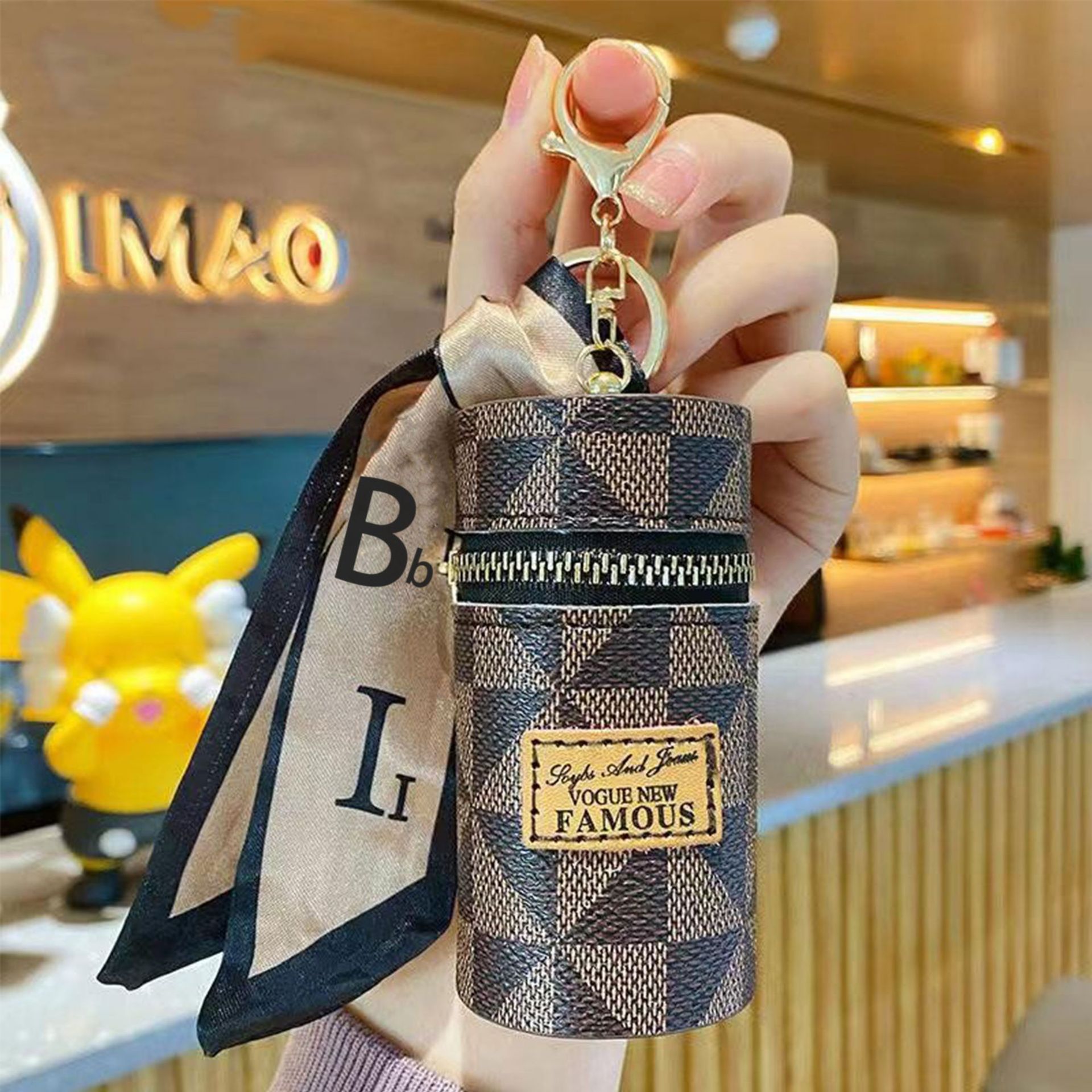 High-end coin purse, retro bucket lipstick bag, simple pendant, women's small wallet, spot stock, small bag