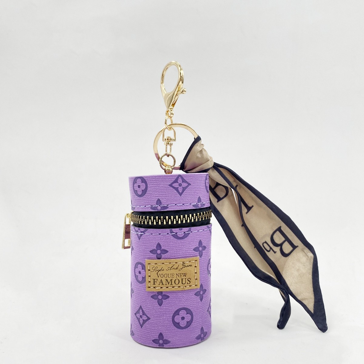 New style popular online versatile high-value portable fashion embossed lipstick bag coin purse convenient mini headphone bag pendant