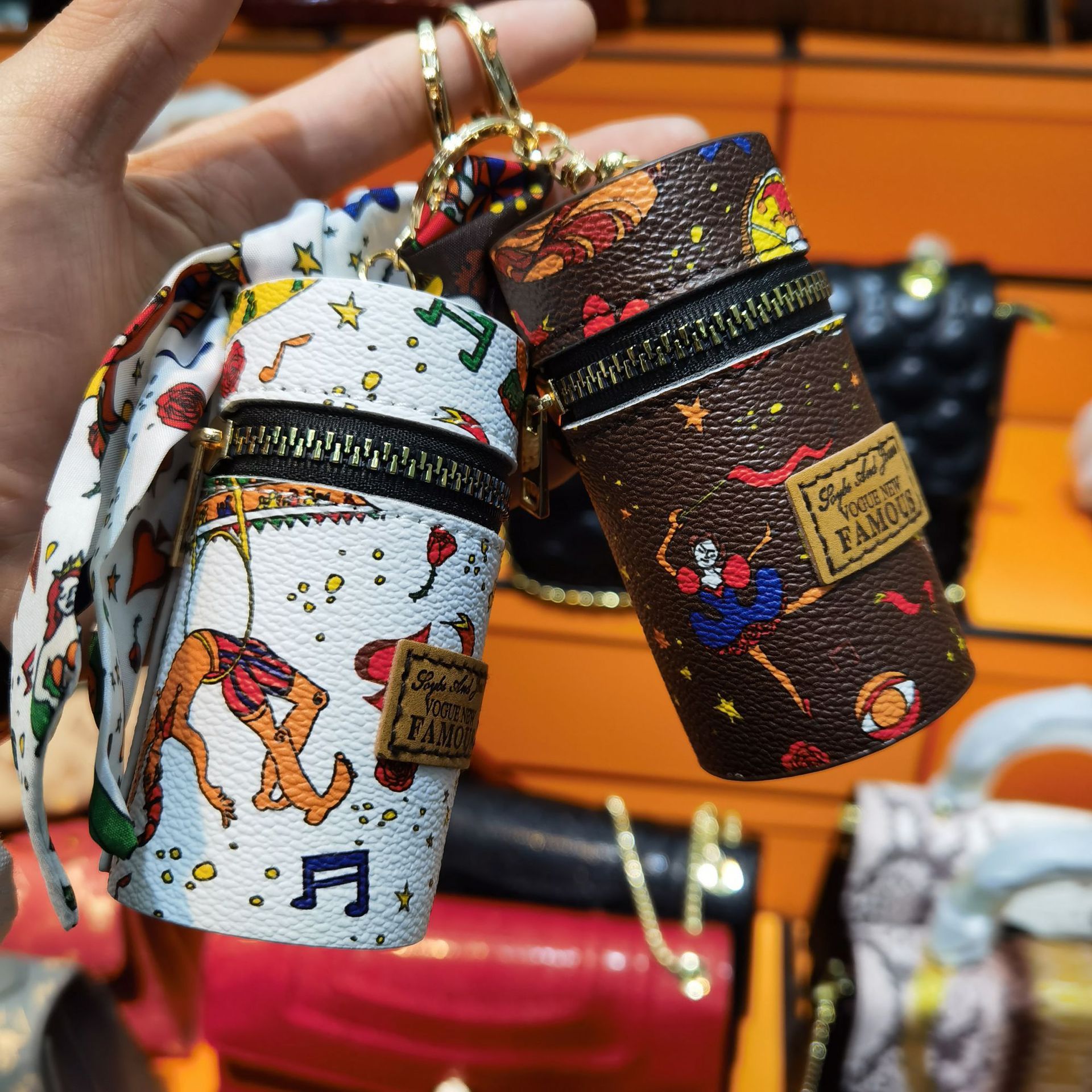 High-end coin purse, retro bucket lipstick bag, simple pendant, women's small wallet, spot stock, small bag