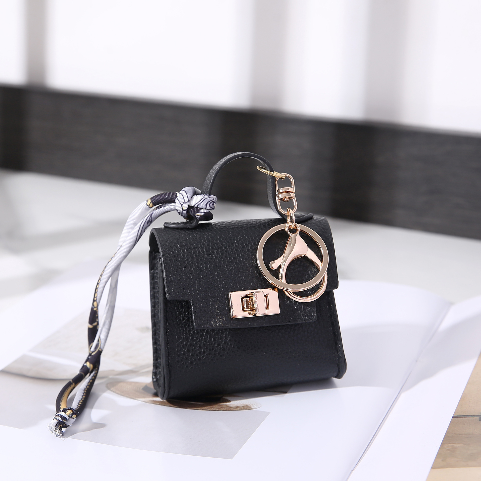 Mini wallet bag hanging house small bag light luxury bag new fashion pendant lipstick bag earphone key bag