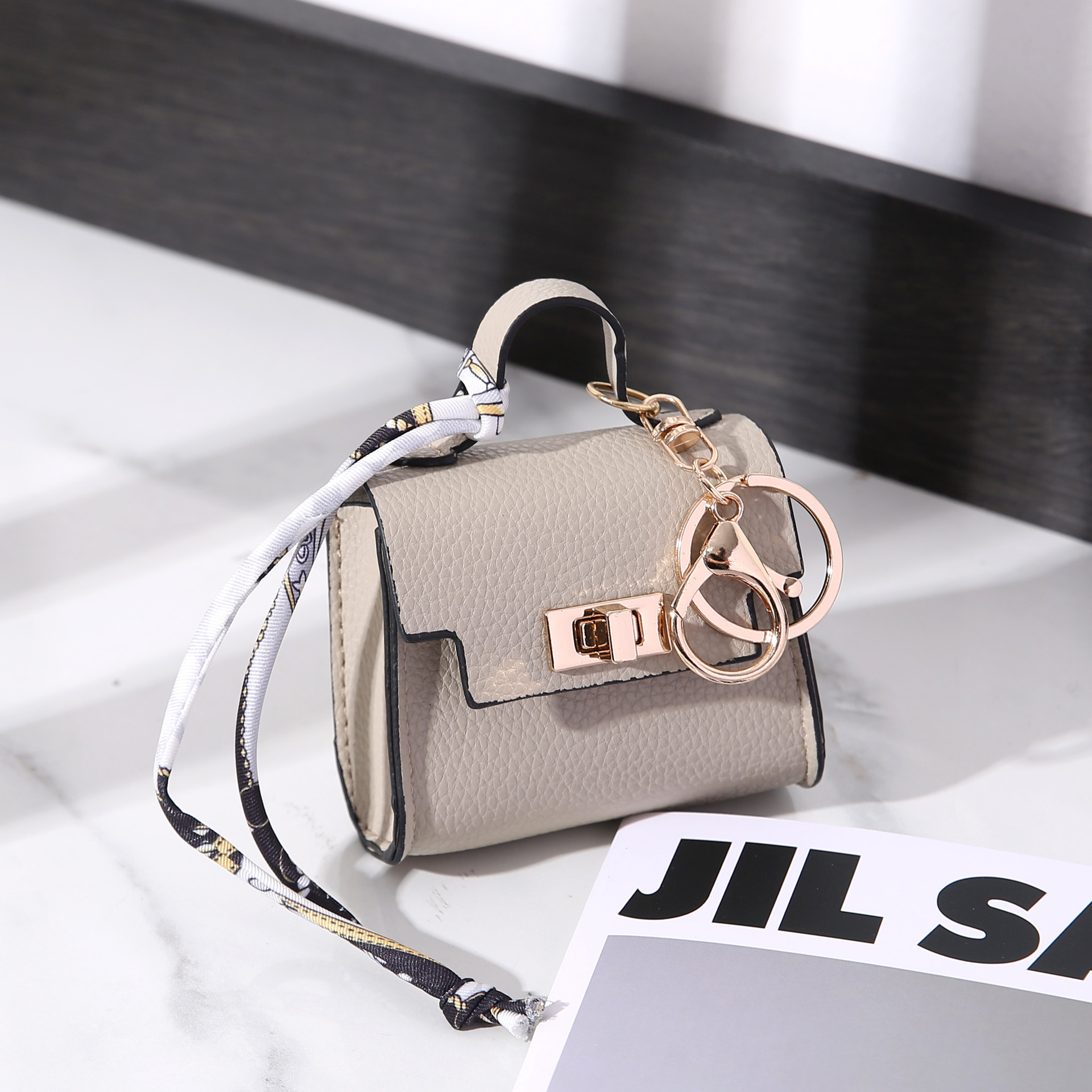 Mini wallet bag hanging house small bag light luxury bag new fashion pendant lipstick bag earphone key bag