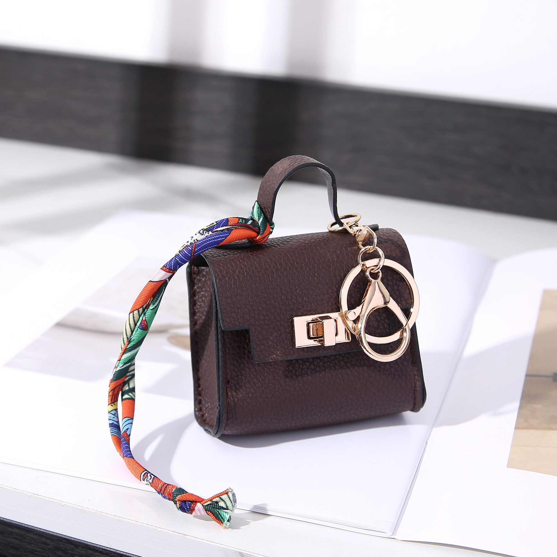 Mini wallet bag hanging house small bag light luxury bag new fashion pendant lipstick bag earphone key bag